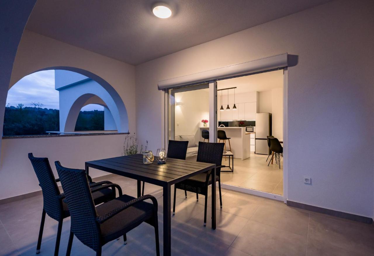 Apartmani Villa Zora Lopar Bagian luar foto