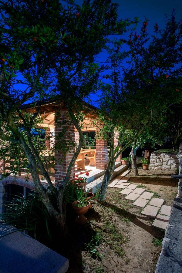 Apartmani Villa Zora Lopar Bagian luar foto