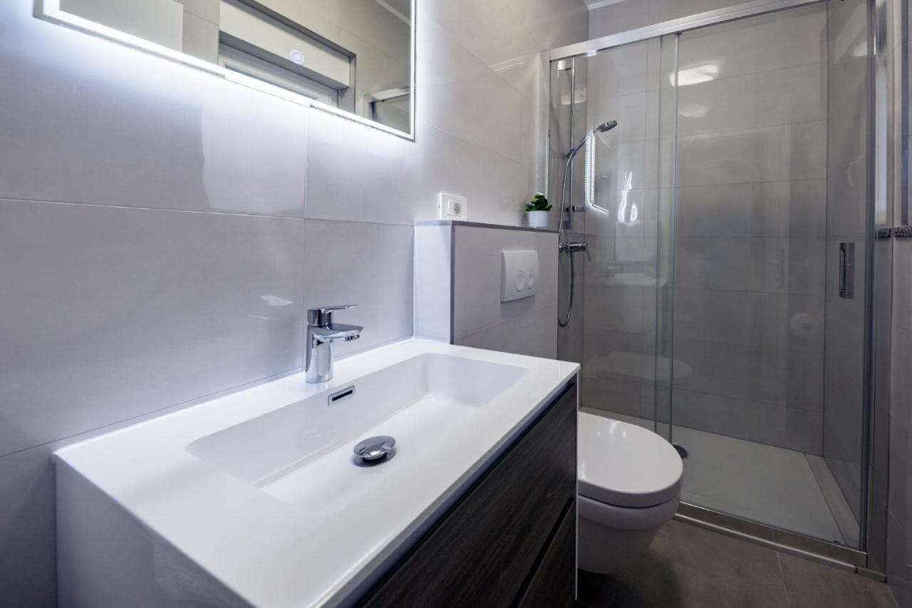 Apartmani Villa Zora Lopar Bagian luar foto