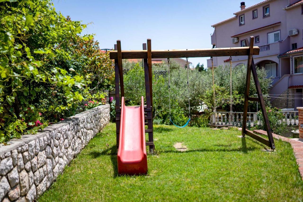 Apartmani Villa Zora Lopar Bagian luar foto