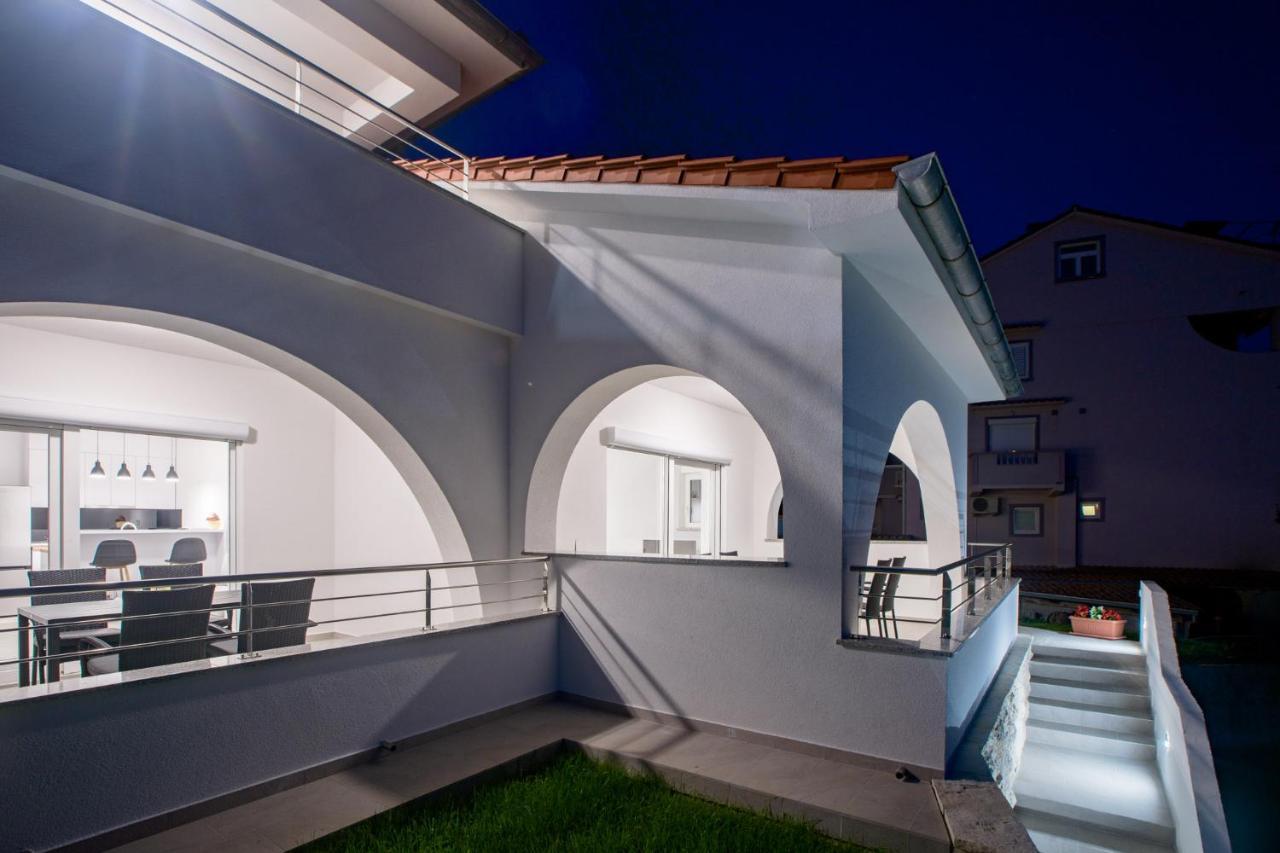 Apartmani Villa Zora Lopar Bagian luar foto