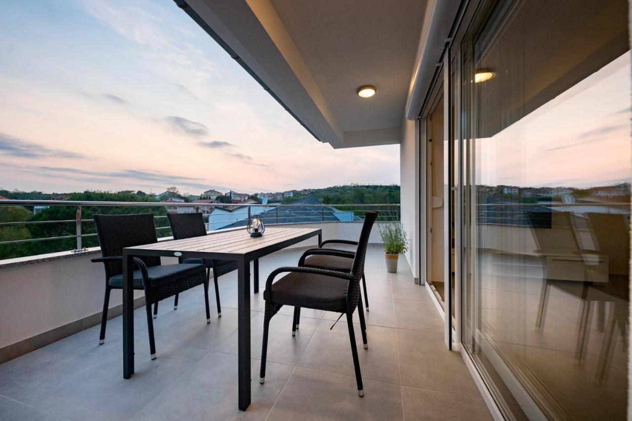 Apartmani Villa Zora Lopar Bagian luar foto